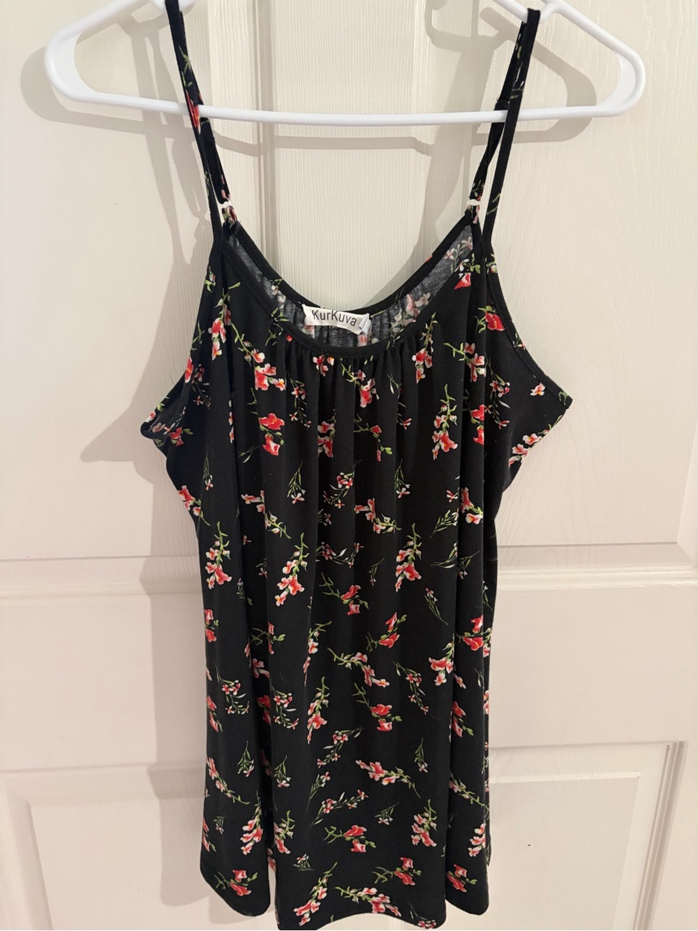Black Floral Cami Tank Top Women’s Size Large